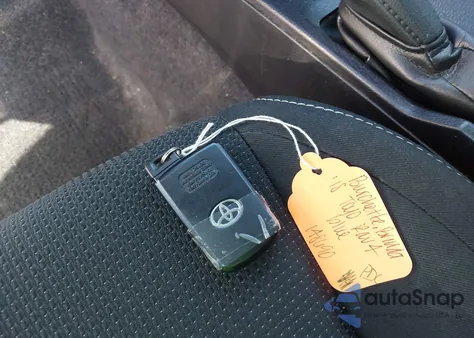 2018 Toyota Rav4 Xle z USA, uszkodzony, nr VIN JTMWFREV2JD131488